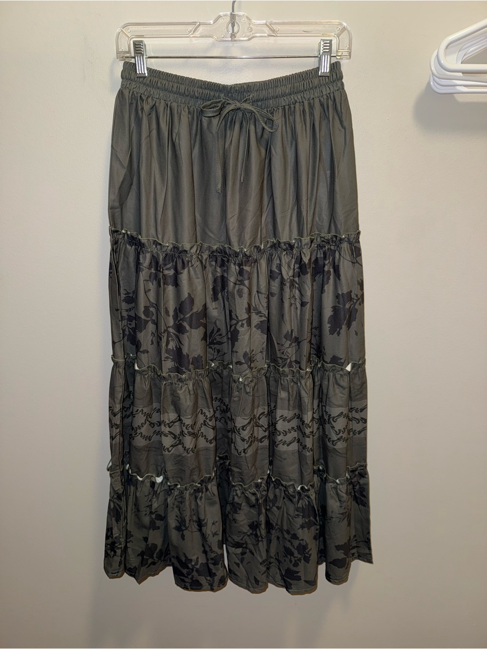 ROMWE Olive Green Floral Tiered Maxi Skirt with Drawstring